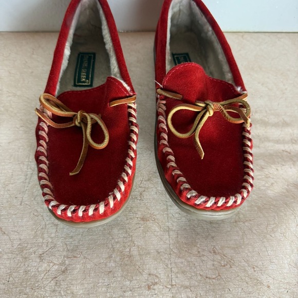 Daniel Green Womens Red Suede Moccasin Slippers 8/M Leather Upper - Picture 1 of 16